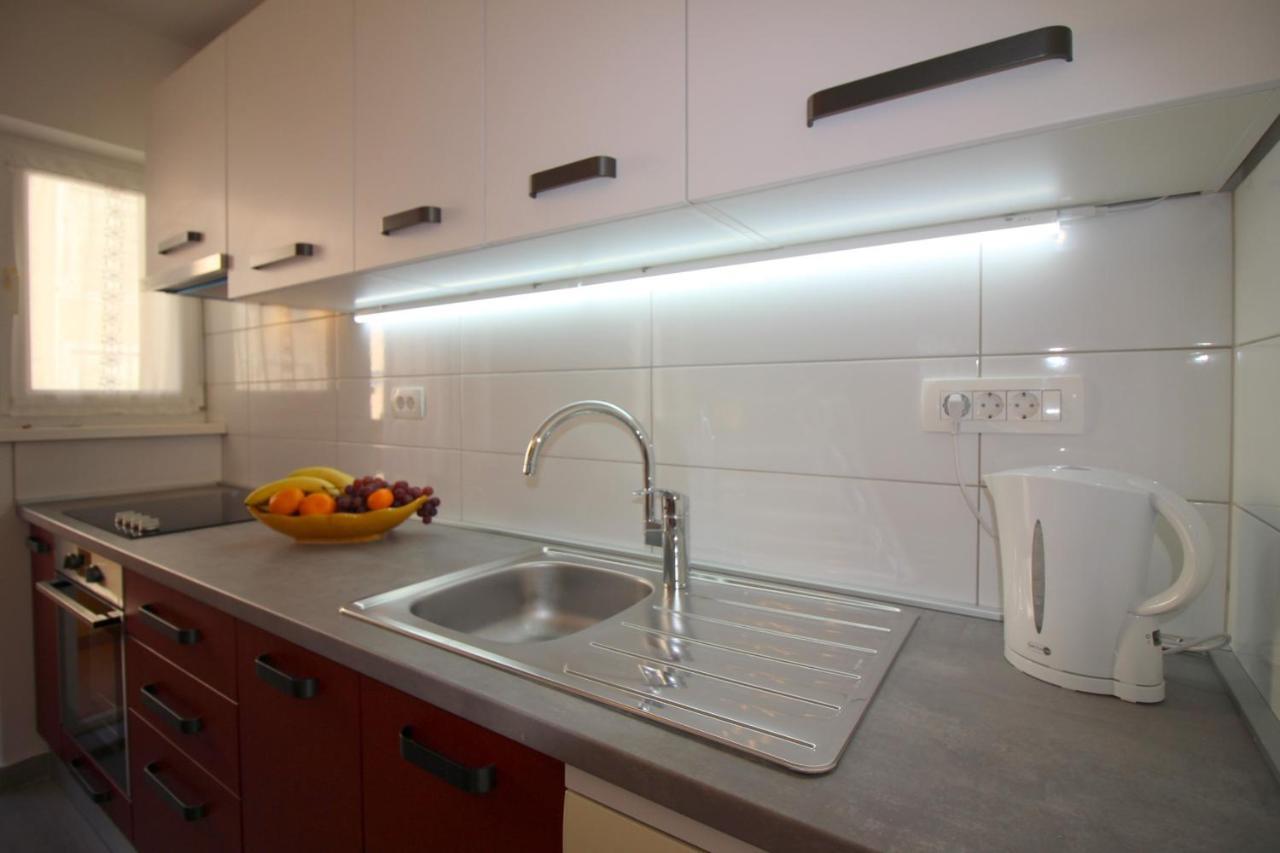 Apartment Agata In City Center Пореч Экстерьер фото