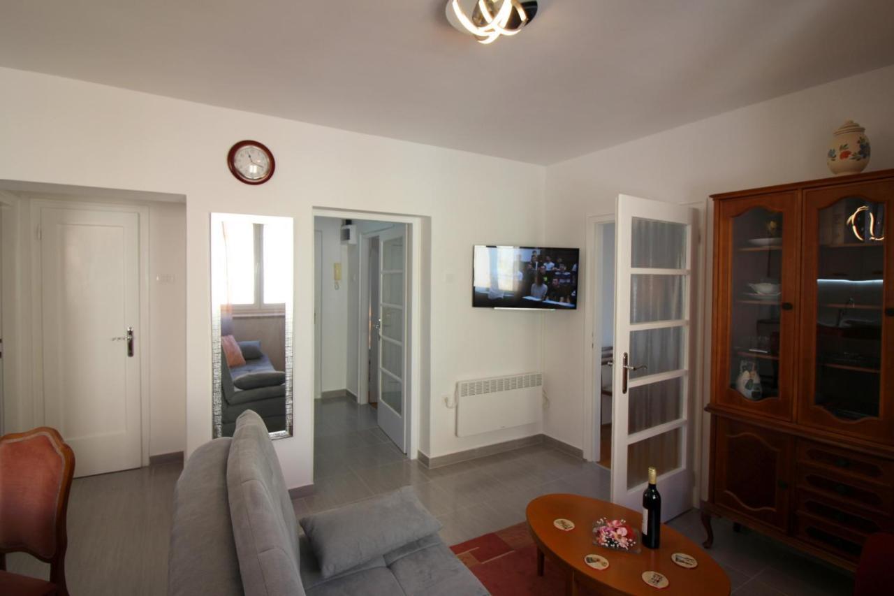 Apartment Agata In City Center Пореч Экстерьер фото